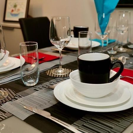 Aqua Dreams - Serviced Luxury Modern Belfast City Centre 2 Bed Apartment Zewnętrze zdjęcie
