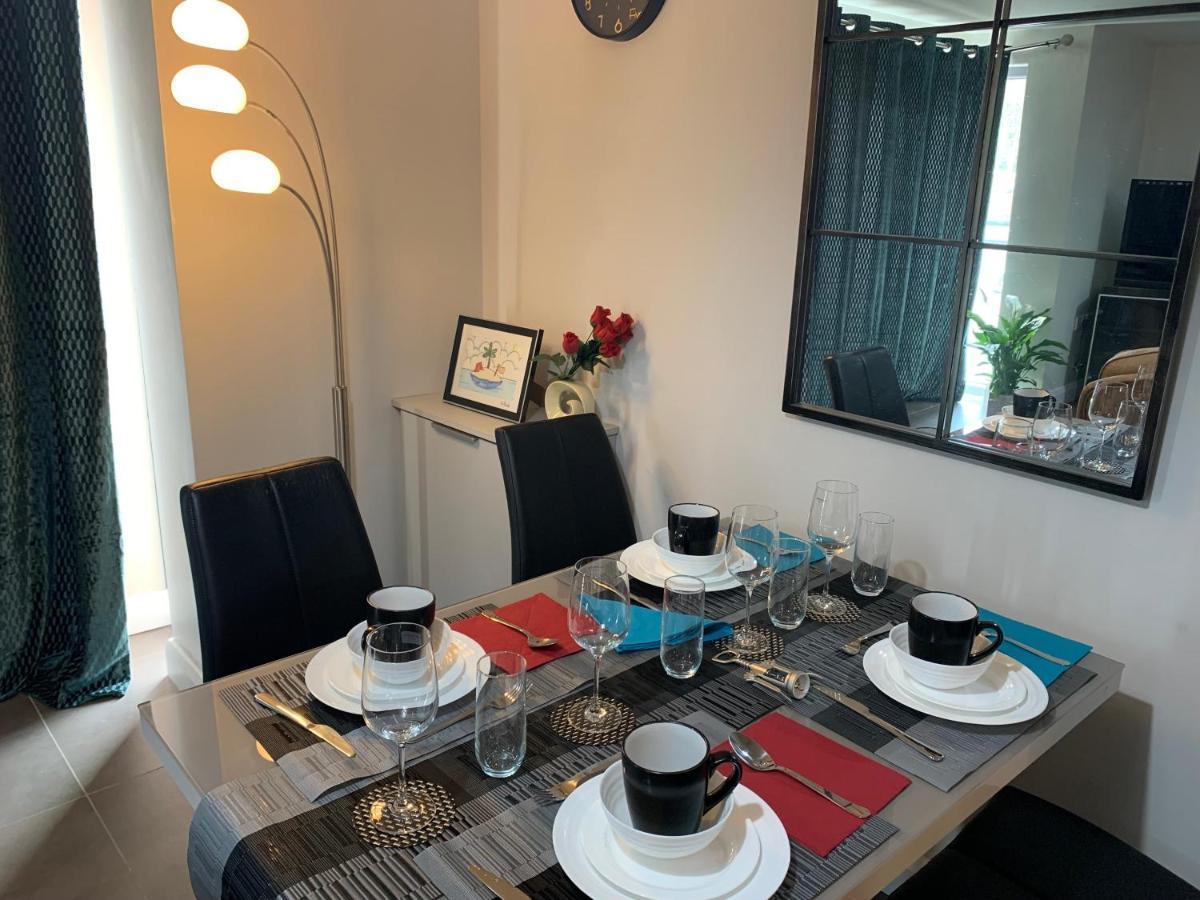 Aqua Dreams - Serviced Luxury Modern Belfast City Centre 2 Bed Apartment Zewnętrze zdjęcie